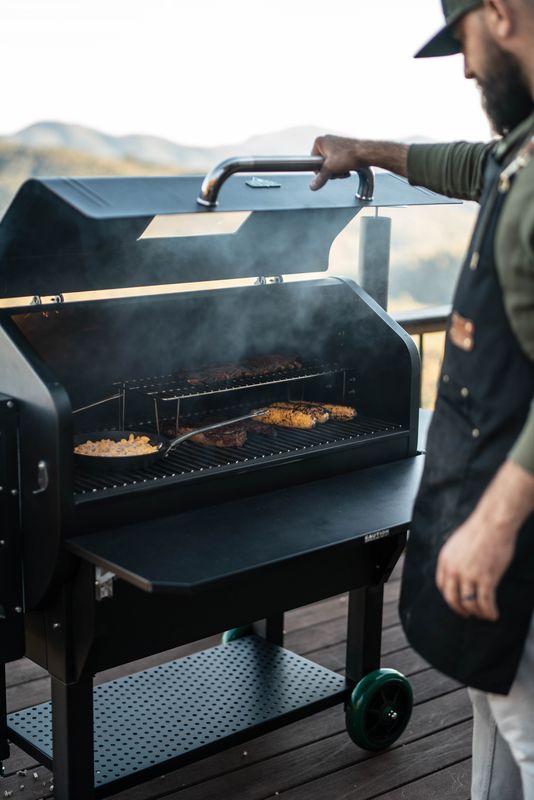 GMG Mountain Smoker Grills